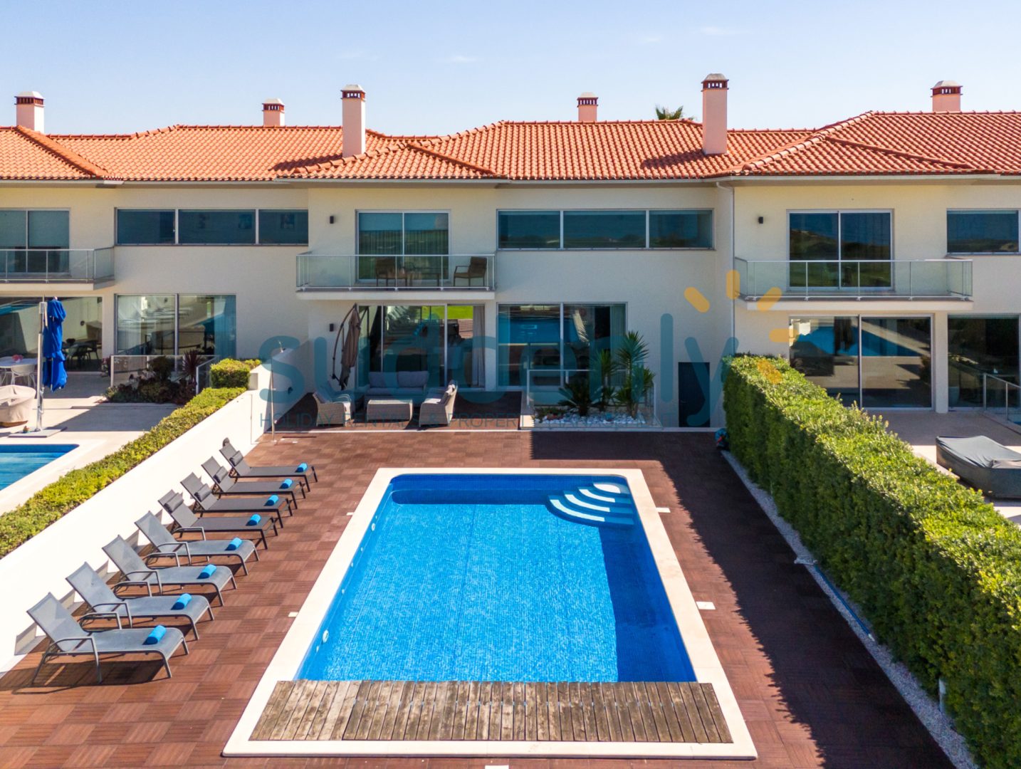 Holiday Rentals in Praia D'El Rey 75