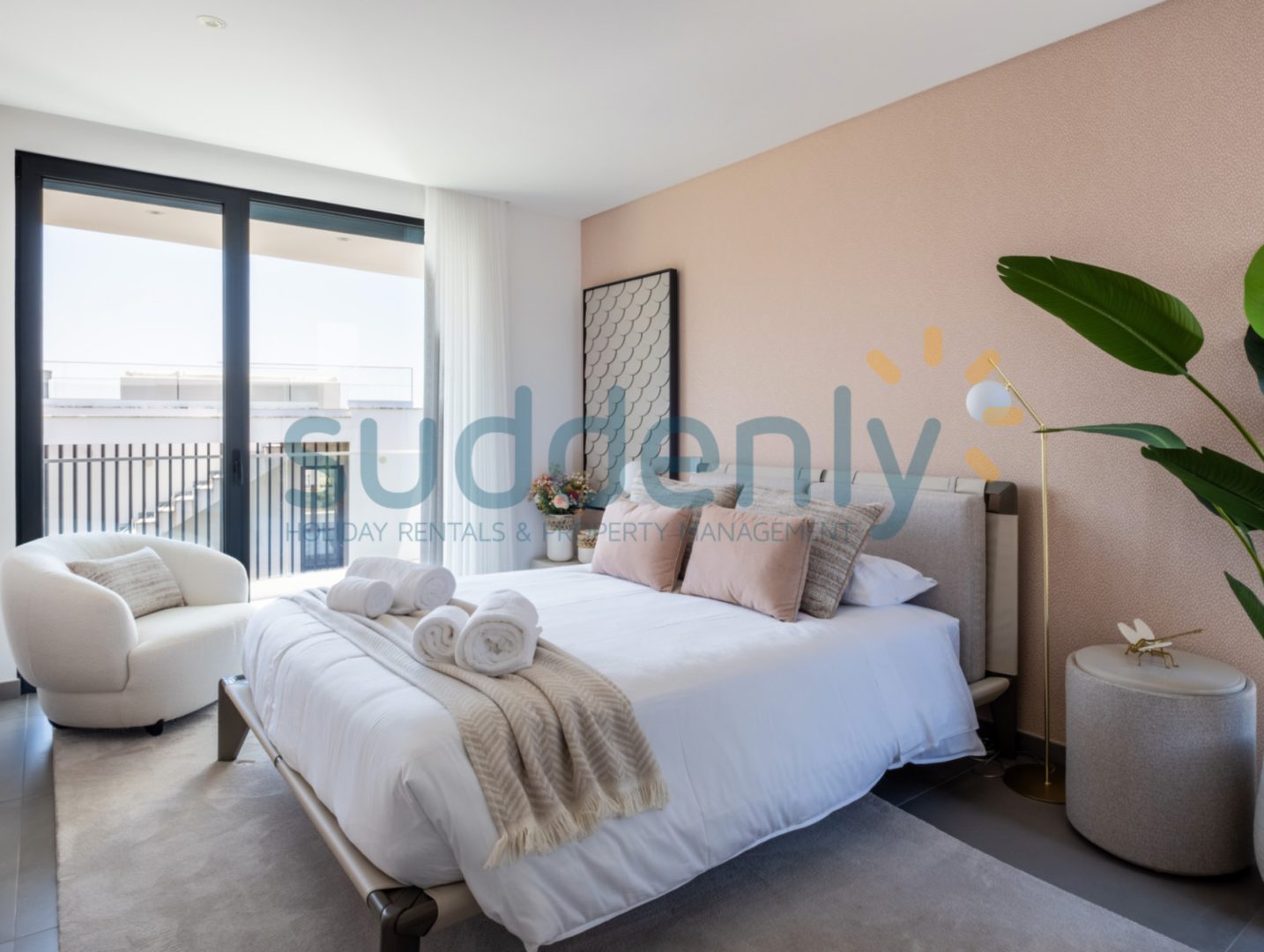 Holiday Rentals in Praia D'El Rey 30