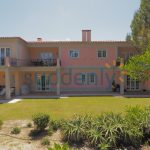 Holiday Rentals in Praia D'El Rey 50