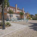 Holiday Rentals in Praia D'El Rey 29