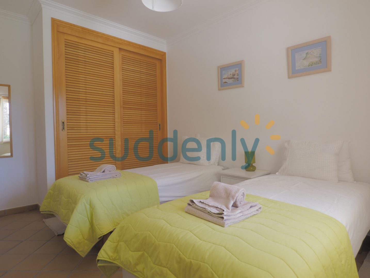 Holiday Rentals in Praia D'El Rey 22