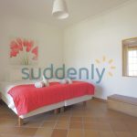 Holiday Rentals in Praia D'El Rey 42