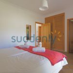 Holiday Rentals in Praia D'El Rey 43
