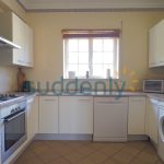 Holiday Rentals in Praia D'El Rey 40