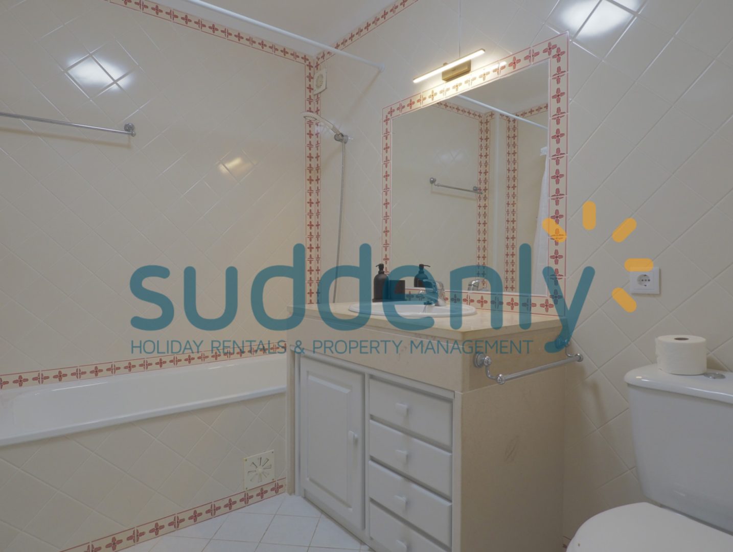 Holiday Rentals in Praia D'El Rey 16