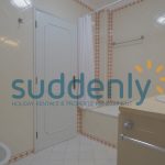 Holiday Rentals in Praia D'El Rey 53