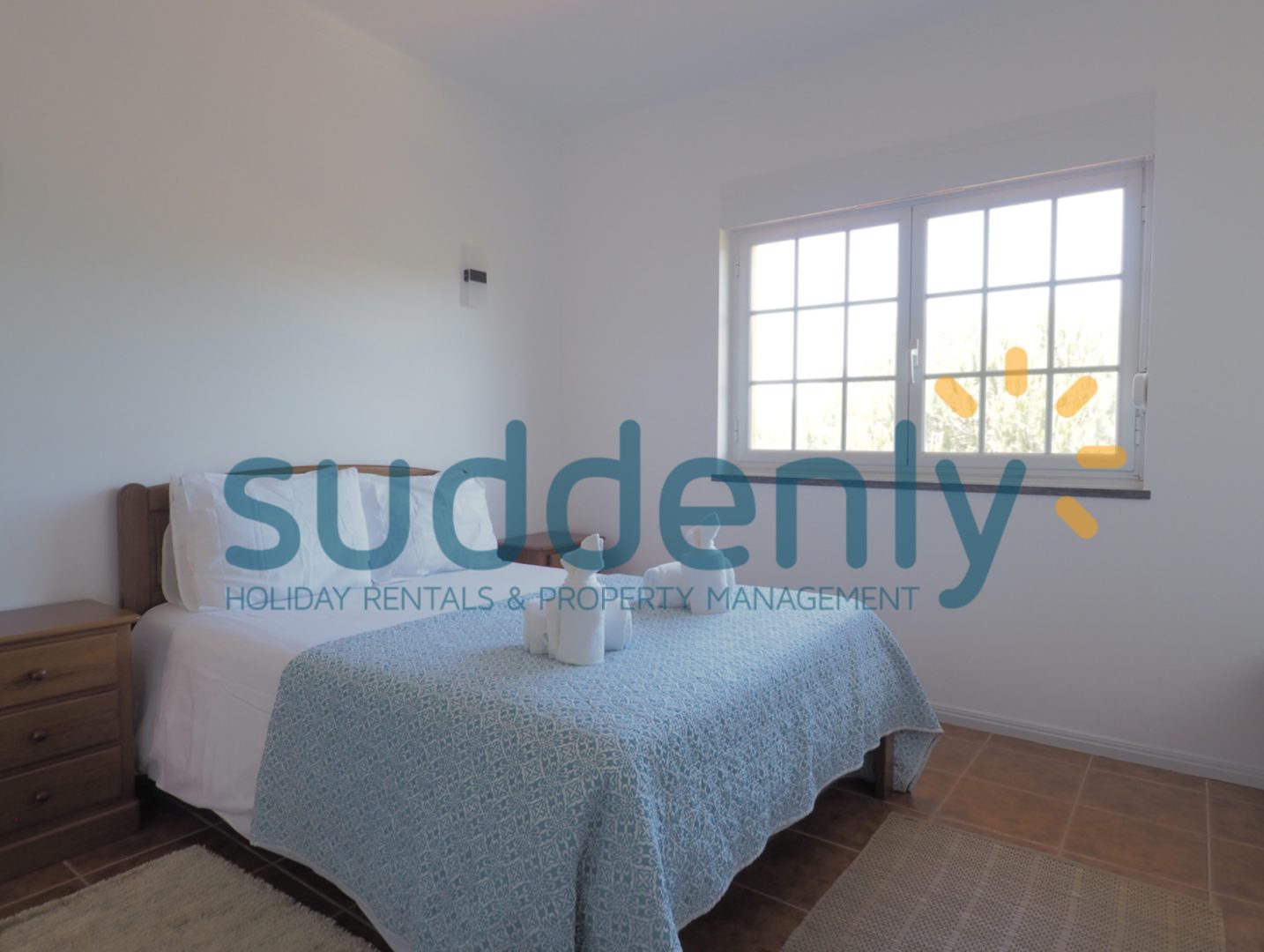 Holiday Rentals in Praia D'El Rey 21