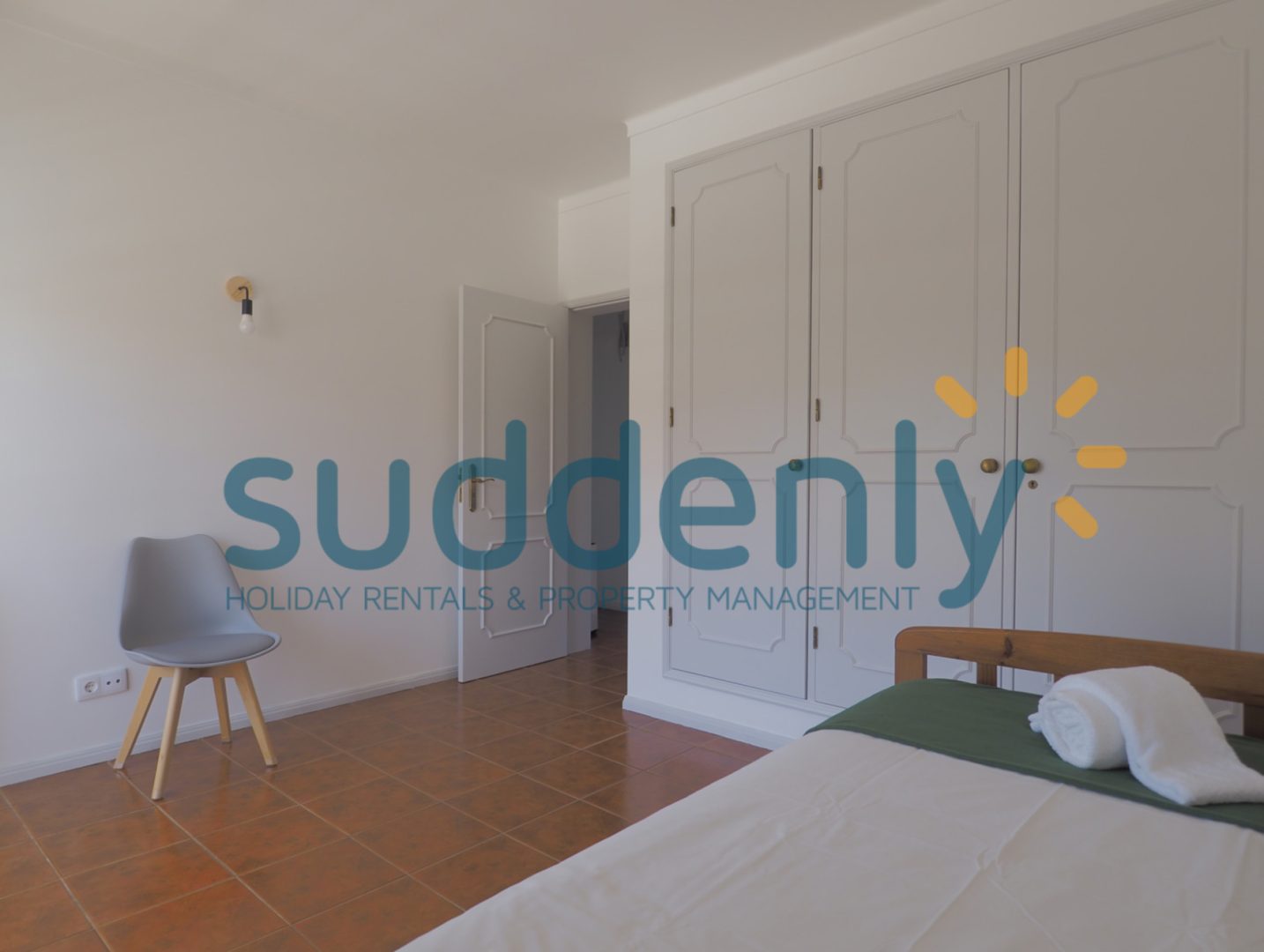 Holiday Rentals in Praia D'El Rey 27
