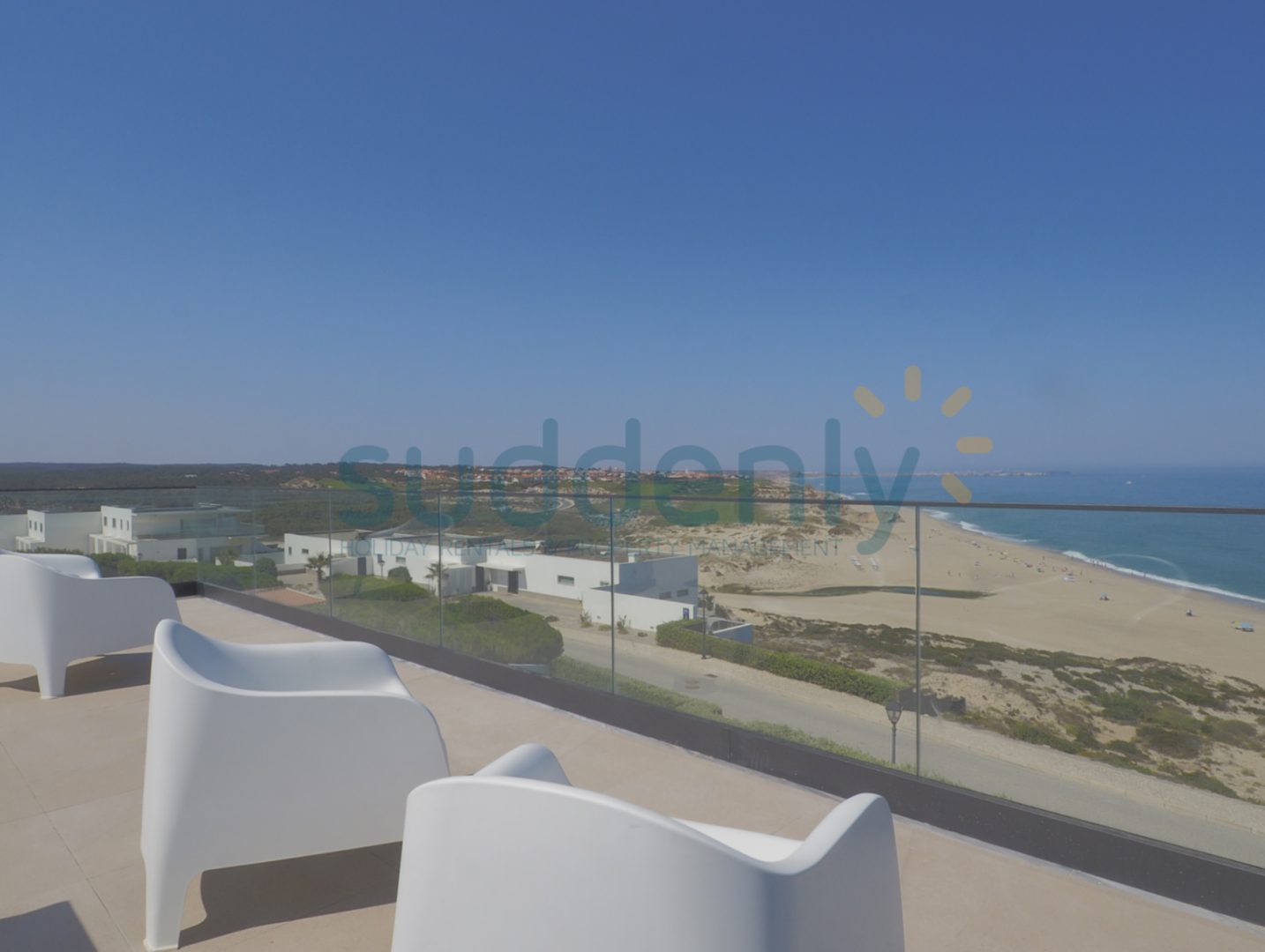 Holiday Rentals in Praia D'El Rey 364