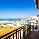 Holiday Rentals in Praia D'El Rey 387