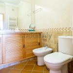 Holiday Rentals in Praia D'El Rey 53