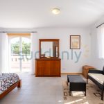 Holiday Rentals in Praia D'El Rey 273